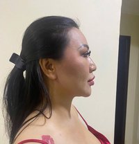 Thanhliem - masseuse in Bangkok Photo 2 of 2