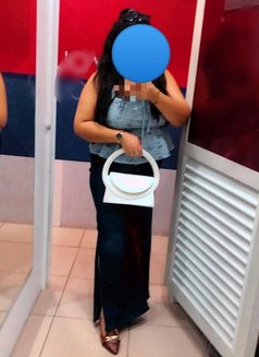 Thanushi Nayanathara - escort in Colombo Photo 3 of 6