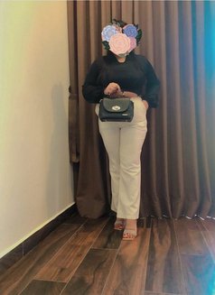 Nethma Gishani - escort in Colombo Photo 6 of 12