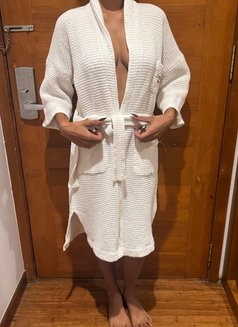 Thanya Perara - escort in Colombo Photo 13 of 14