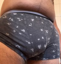 Thara Hot - Acompañantes masculino in Colombo