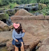 Tharu - escort in Colombo