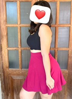 Tharushi Hot Girl Full & Cam - puta in Colombo Photo 2 of 5