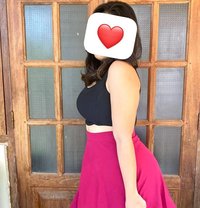 Tharushi Hot Girl Full & Cam - puta in Colombo