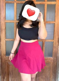 Tharushi Hot Girl Full & Cam - puta in Colombo Photo 3 of 5