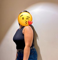 Tharushi - escort in Colombo
