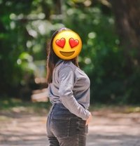 Tharushi (Cam show and meetup) - escort in Colombo