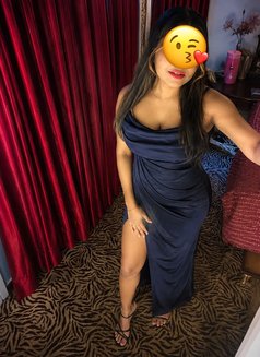 Tharushi - escort in Dubai Photo 5 of 6