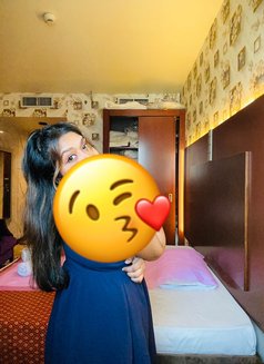 Tharushi - escort in Dubai Photo 6 of 6
