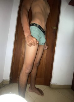 Thavish Jayaweera - Male escort in Colombo Photo 1 of 12