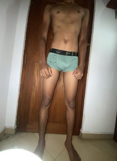 Thavish Jayaweera - Male escort in Colombo Photo 9 of 12
