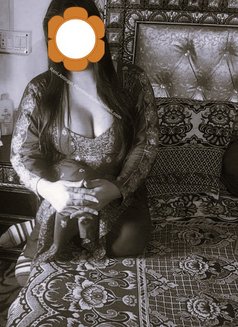 The Alluring Milf ( Milf Next Door ) - escort in Kolkata Photo 2 of 3