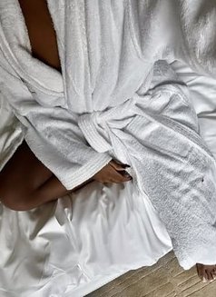 "The Antonella Experience" - escort in Abu Dhabi Photo 5 of 10