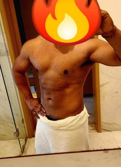 The Art of Relaxation by a Profession - masseur in Gurgaon Photo 4 of 12
