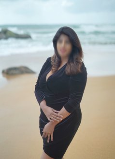 Best Boobs, Relaxing Massage with Full - puta in Colombo Photo 4 of 5