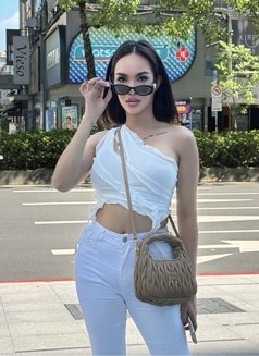 The Best GFE in Town - puta in Manila Photo 11 of 12