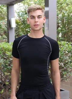the best massage in your life - Acompañantes masculino in Dubai Photo 22 of 23