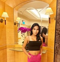 The BEST SHEMALE with VVIP service - Transsexual escort in Singapore