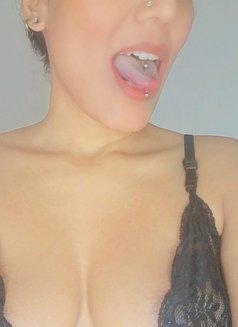 The Best Threesome and Cuckold - puta in Colombo Photo 1 of 6