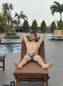 the BIG bull - Male escort in Jakarta Photo 16 of 18