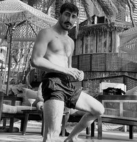 The Biggest Dick TURCO XXL - Male escort in İstanbul Photo 7 of 8