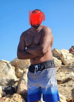 The. Black Panther - Acompañantes masculino in Tunis Photo 3 of 3