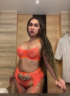 BombshellMimi14 - Transsexual escort in Bangkok Photo 13 of 20
