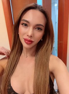 The BOMBSHELL _Santina de Jesus_ - Transsexual escort in Shanghai Photo 20 of 21