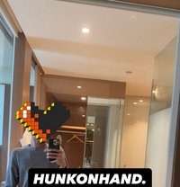 The Elite 8 inch (Hunksonhand) - Male companion in Mumbai Photo 1 of 1