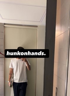 The Elite 8 inch (Hunksonhands) - Acompañante masculino in Mumbai Photo 4 of 7