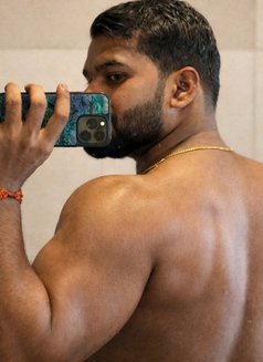 The Elite Bull 7 Inch (Kinganik8) - Male escort in Mumbai Photo 3 of 3