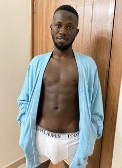 The Fat Longer - Acompañantes masculino in Singapore Photo 1 of 12