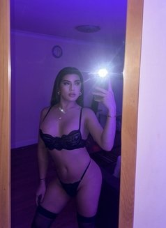 THE FULLY FUNCTIONAL AND FULL OF CUM! - Transsexual escort in London Photo 24 of 28