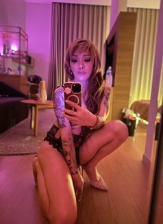 Sex Machine Tiffy EXCLUSIVExL - Transsexual escort in Shanghai Photo 29 of 30