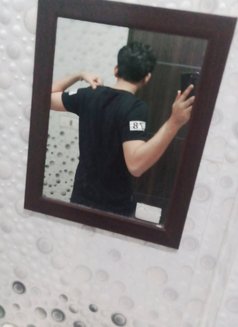 The Gennie - Male escort in New Delhi Photo 4 of 5