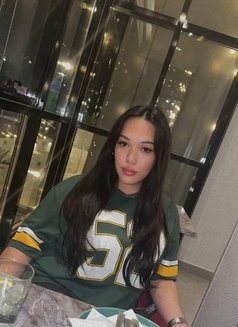 the girl named HEBA - Acompañantes transexual in Al Ain Photo 14 of 22