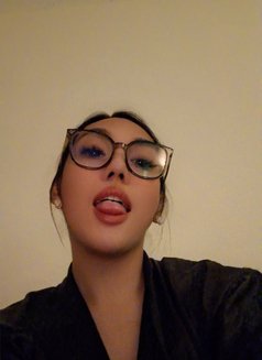 the girl named HEBA - Acompañantes transexual in Al Ain Photo 17 of 22