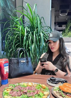 the girl named HEBA - Acompañantes transexual in Al Ain Photo 21 of 22