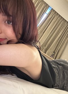 The Girlfriend Experience - Lily Vaughen - Transsexual escort in Tokyo Photo 5 of 30