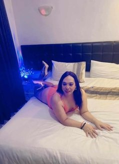 The Best group sex in Town - Transsexual escort in Dubai Photo 6 of 15