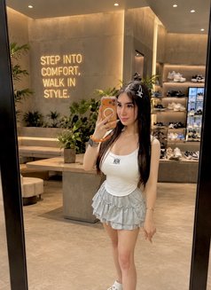 The Heavenly Body just Landed - puta in Bangkok Photo 26 of 27
