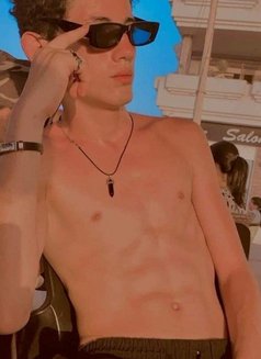 The Killer - Acompañantes masculino in Tunis Photo 4 of 6