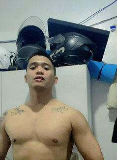 The King and Queen Duo Family Stroke - Transsexual escort in Manila Photo 1 of 6