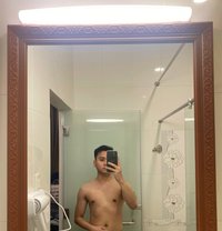 The Mikee Experience - Male escort in Dubai