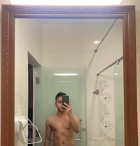 The Mikee Experience - Male escort in Dubai