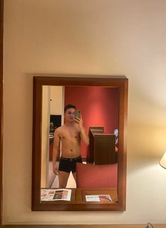 The Mikee Experience - Male escort in Dubai Photo 4 of 8