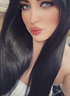 Queen naya 20cm نايا شميل عربيه - Acompañantes transexual in İstanbul Photo 11 of 11