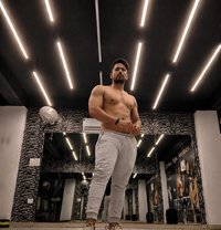The Muscular Gentleman - Male escort in New Delhi