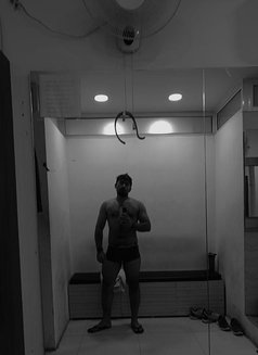 The Muscular Gentleman - Male escort in Udaipur Photo 6 of 9