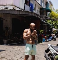 The One - Acompañante masculino in Bangkok
